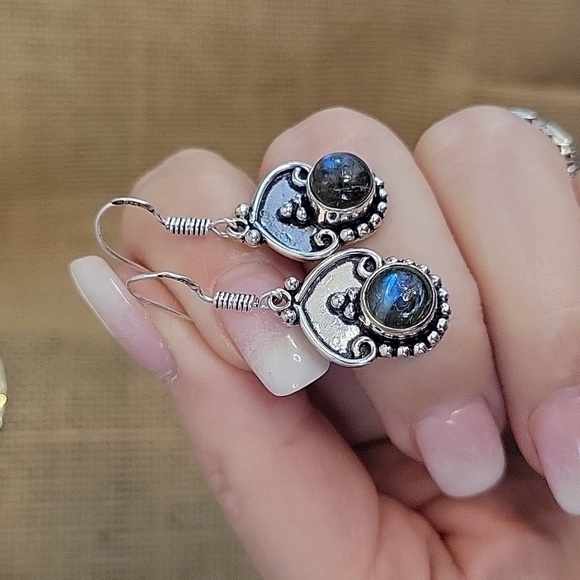 🔥LAST PAIR🔥 NATURAL LABRADORITE DAINTY DROP EARRINGS, S925 - Picture 4 of 6